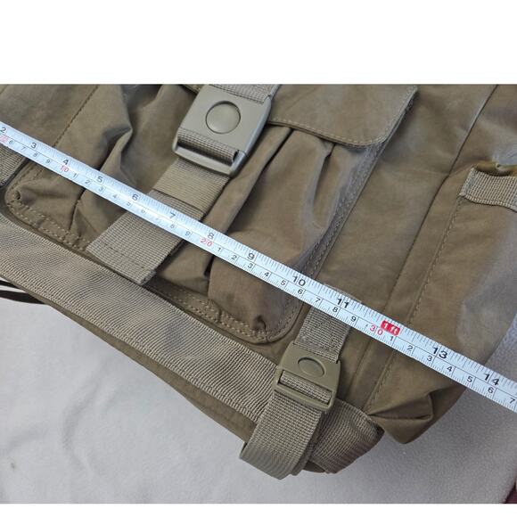 Tommy Bahama Convertible Army Green Backpack Laptop Bag Military Carry On - Picture 10 of 11